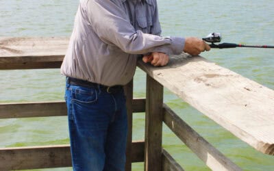 Senior living residents enjoy the great outdoors